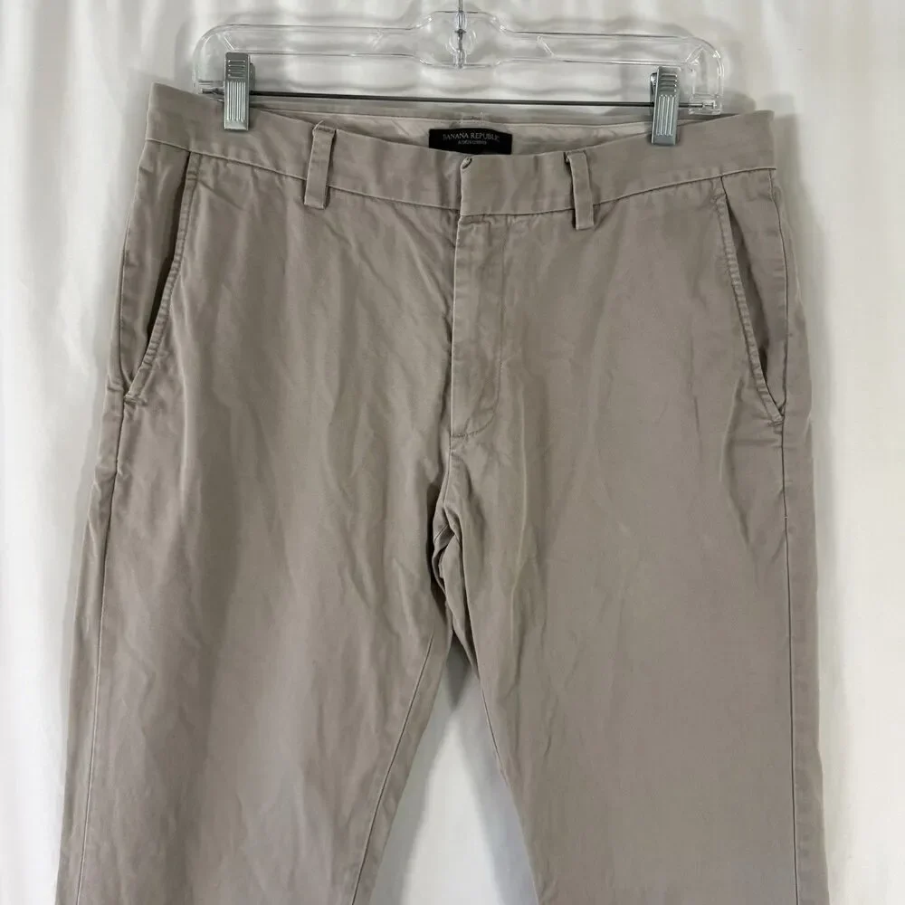 Banana Republic Aiden Chino Mens 32x34 Khaki Flat Front Slash Pocket 100% Cotton